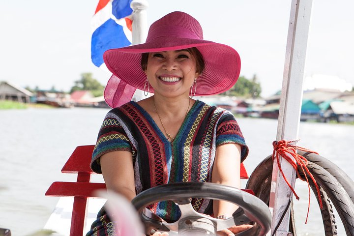 Bangkok Market Tour & Thai Cooking Class with Boat Ride with Aoy
