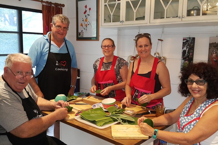 Private Thai Home Cooking Lesson (since 2004)