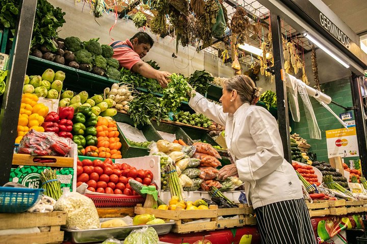 Market Tour and Home Cooking Class in Mexico City with Margarita