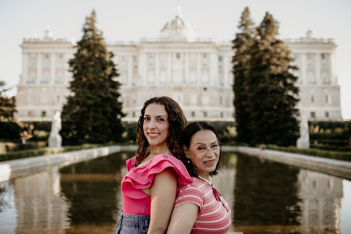 ANGLE - Experience Madrid With a Local Photographer
