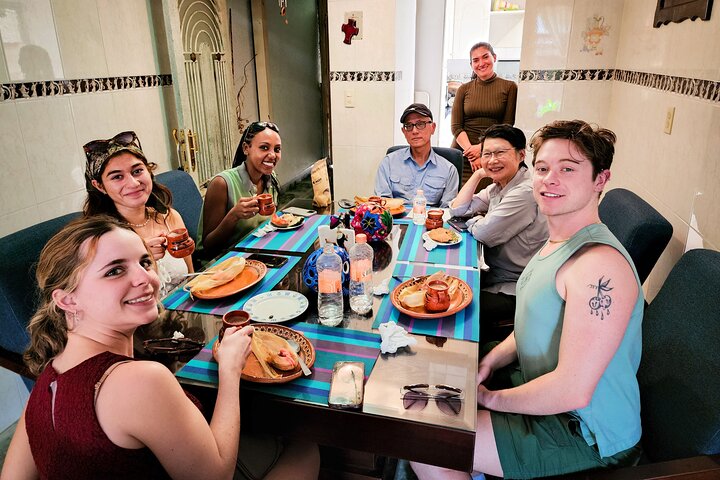 Mexico City : Street Food to Home Cooking Food Tour