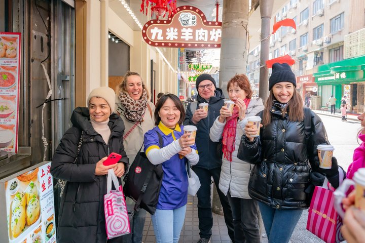 Small Group: Shanghai Flavors and Culture Tour with 10 tastings